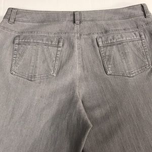 JONES NEW YORK SPORT WOMAN Light Gray Jeans Sz 16W Comfort Stretch Denim